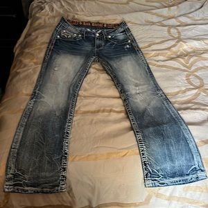 31R mens rock revival jeans. Lightly worn.